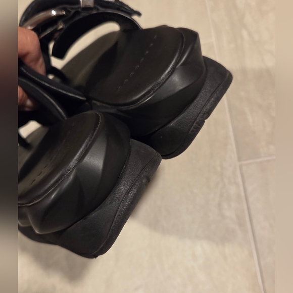 GUC 4CCCCEES Mellow Glow Sandals, Black - Picture 8 of 14